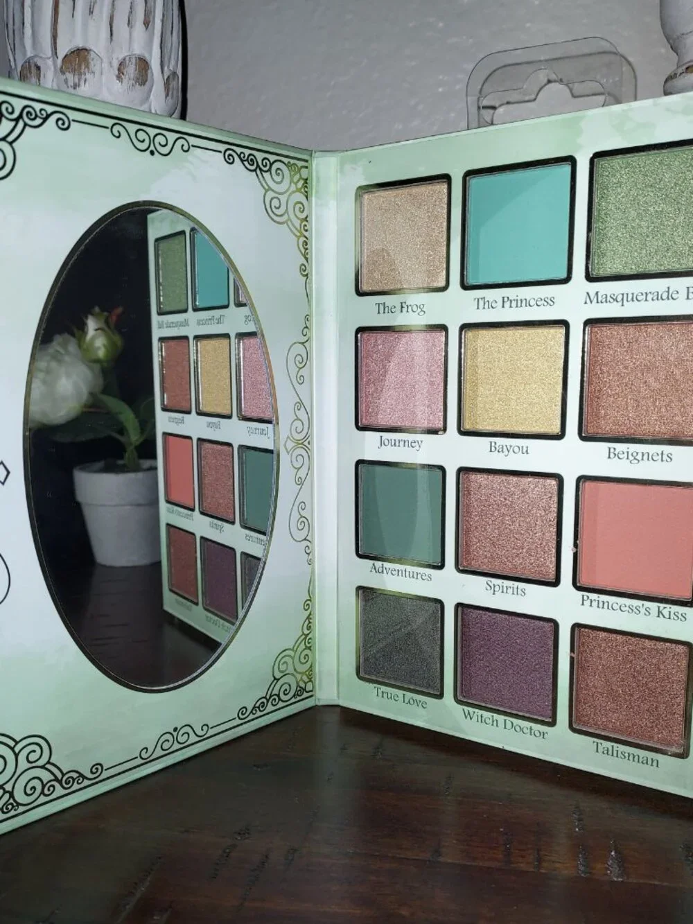 Disney The Princess and the Frog Eyeshadow Palette x Taste Beauty
